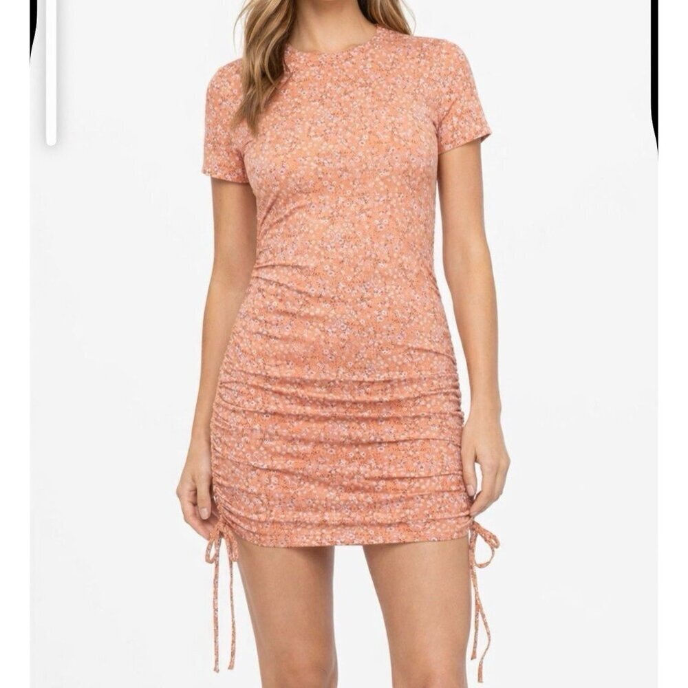 Juniors' Live To Be Spoiled Cinched Side Bodycon DressLARGE, Coral Floral SZ L